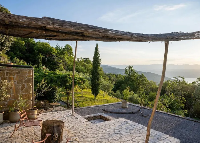 Evelina Eselboeck Опатия